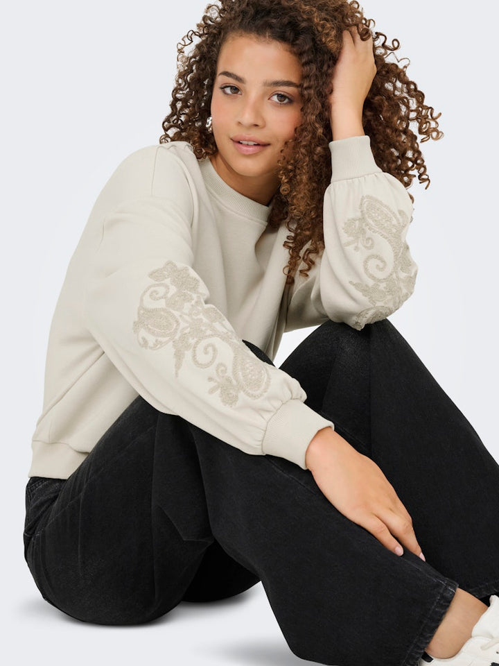 Onlbrooklyn L/s Embroidery Box Swt - Ecru