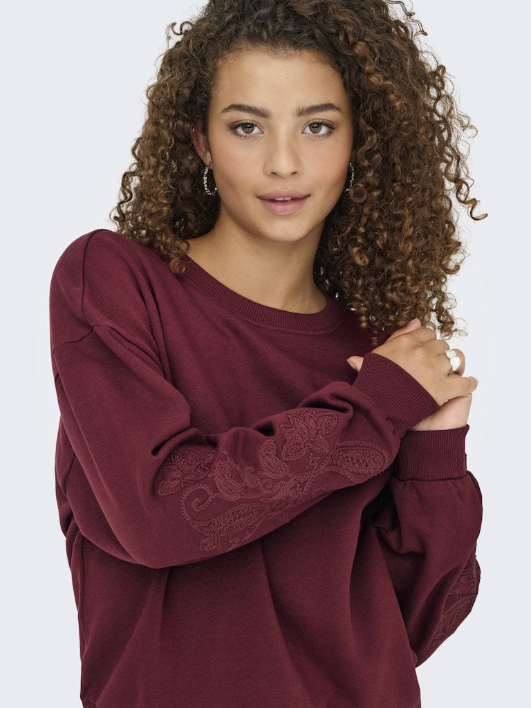 Onlbrooklyn L/s Embroidery Box Swt - Wijnrood