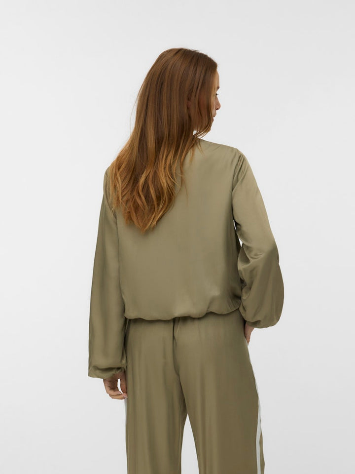 Vmvina Detail Ls Bomber Wvn Ga - Olijf