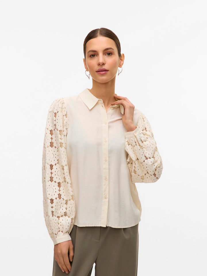 Vmfabena L/s Shirt Wvn Btq Ga - Beige