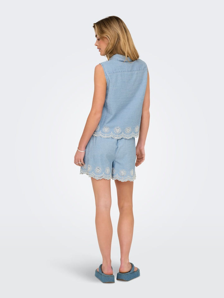 Onlmoon S/l Brod Anglaise Dnm Shirt Qyt - Blue Denim