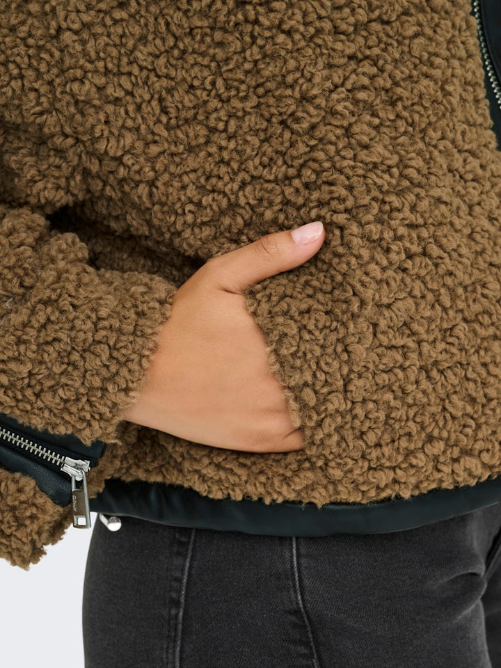 Onlpatti Life Teddy Short Jacket Cc Otw - Bruin