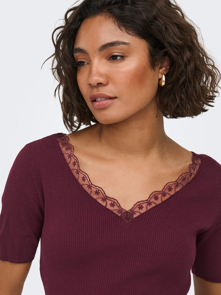 Jdynanna S/s Revers Lace Pullover Knt - Bordeaux