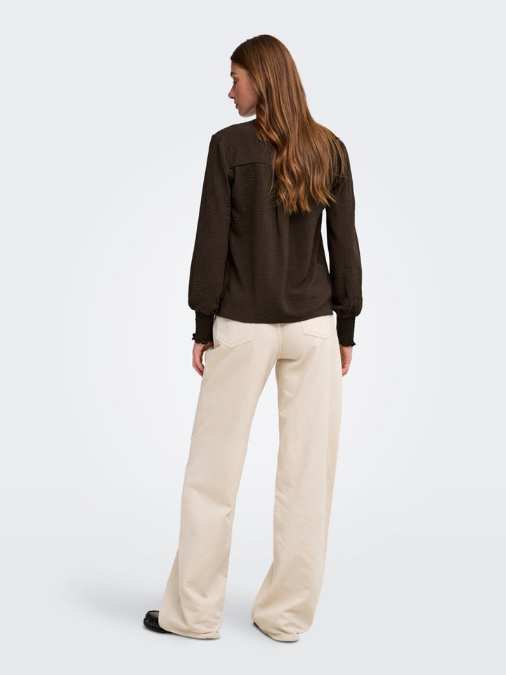 Onlmette V-neck Ls Smock Top Noos Wvn - Bruin
